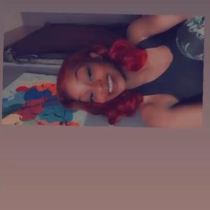 Meet your Posher, Desiree